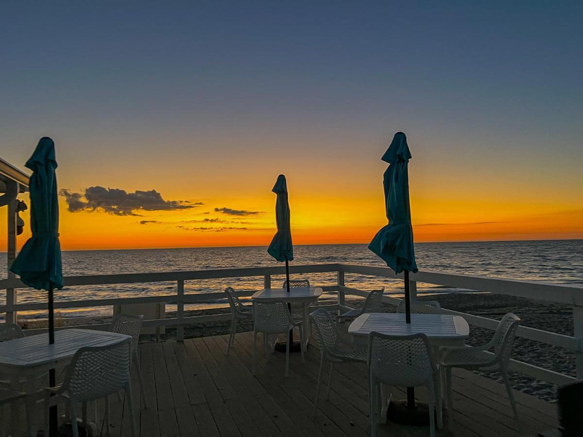 Pearl Beach Inn Englewood Dış mekan fotoğraf